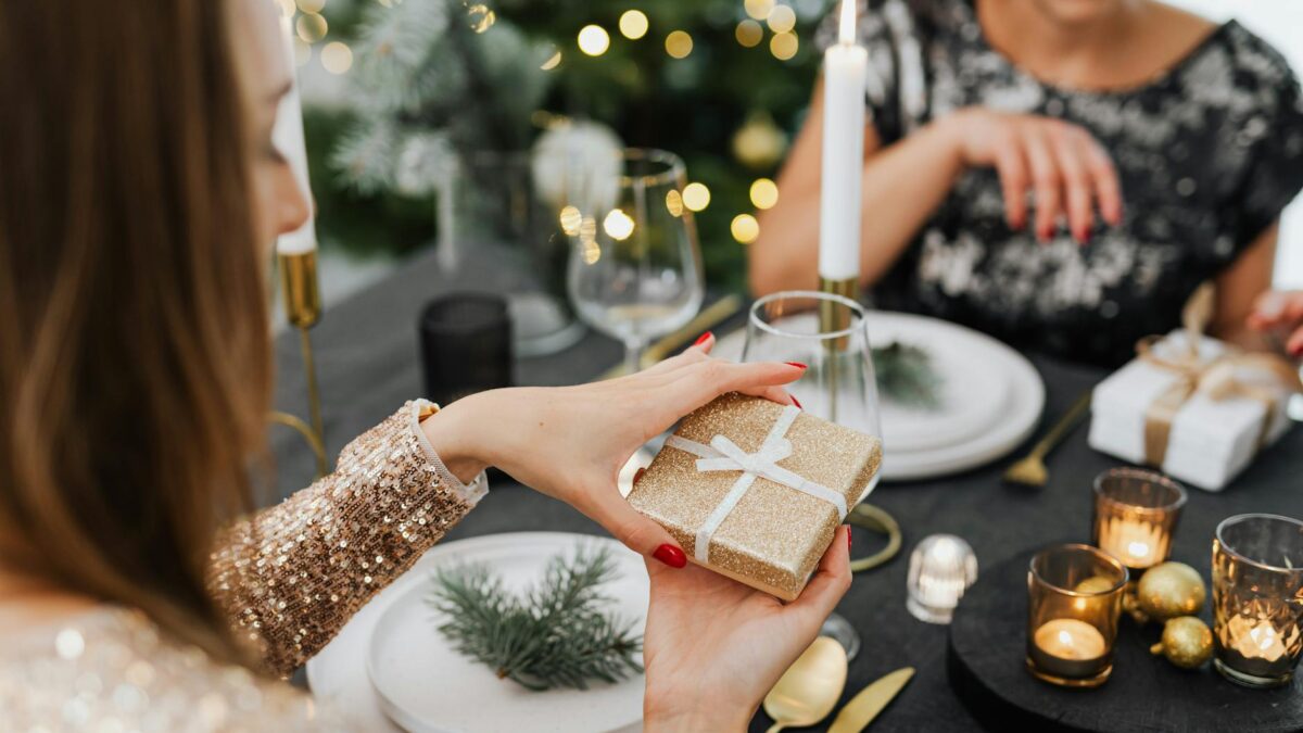 Set cadou parfum femei la pret redus de la Evero