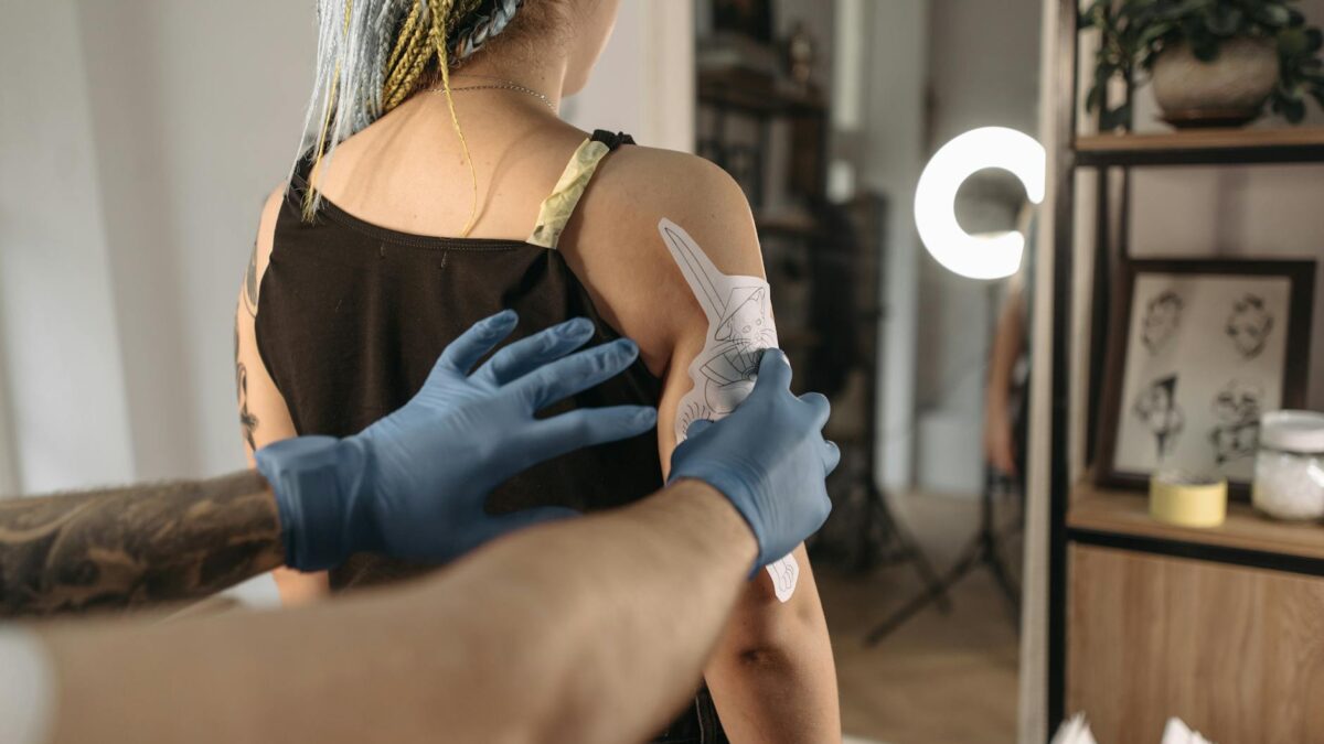 Primul tatuaj: 10 greșeli frecvente și cum să le eviți