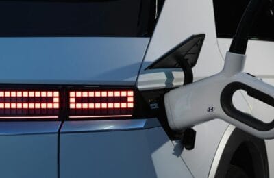 Mașini electrice: Reduceri de miliarde în Marea Britanie