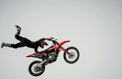 Johnny Knoxville confirmă Jackass 5 pentru iunie 2025