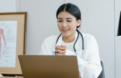 NHS lansează primul spital online din lume în 2027