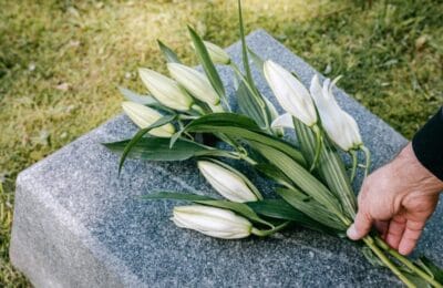 Gabriel Cotabiță are mormânt la Bellu cu mesaj pe piatra funerară