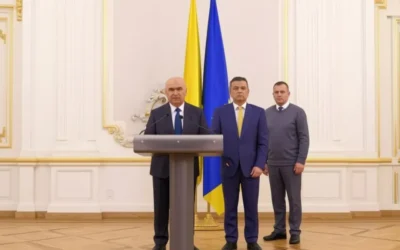 Scandal pe prețul carburanților. PSD cere tăierea accizelor, PNL acuză un joc de imagine