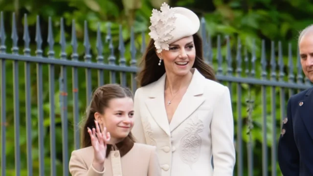 Rochia Self-Portrait purtată de Kate la 44 de ani revine la evenimentul de Paște