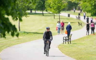 Analiză – bicicleta este de 4 ori mai eficientă decât mersul pe jos
