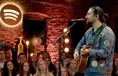 Un artist de 29 de ani a stabilit recordul anului. Cifrele sunt absolut uluitoare