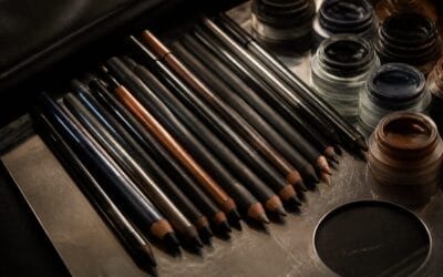 Ce tip de creion de ochi alegi pentru linie discretă, smoky eye sau rezistență la apă