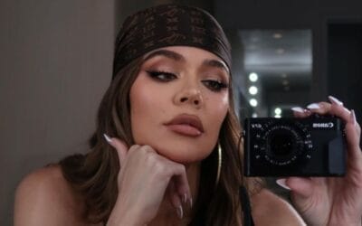 Khloe Kardashian a lansat pe 1 iulie parfumul XO BLUE exclusiv prin Douglas Cosmetics în Europa