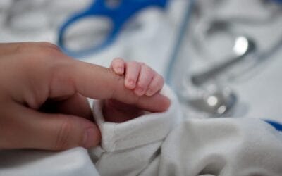 Un studiu arată cum maternitatea afectează sănătatea femeilor mai mult decât paternitatea