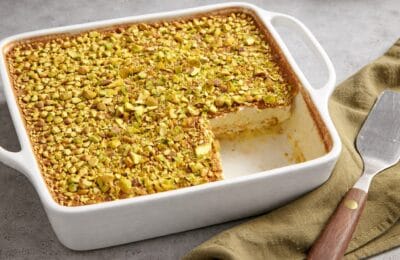 Crema de fistic: ghid de utilizare și păstrare pentru deserturi