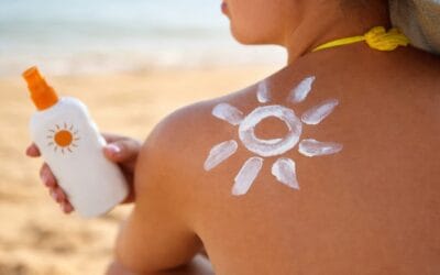 De ce o arsură solară de la 20 de ani poate crește riscul de cancer de piele la 65 de ani
