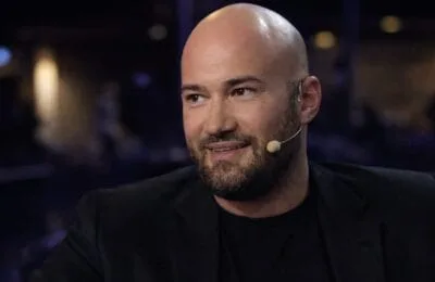 Detalii din copilăria lui Andrei Bendeac dezvăluite de mama sa la aniversarea de 26 de ani