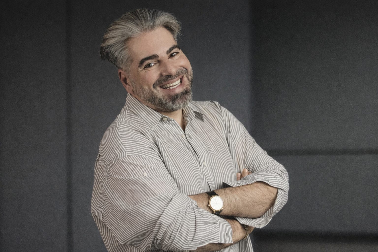 Maurice Munteanu a prezentat apartamentul de aproximativ 60 de metri pătrați cumpărat cu 115.000 de euro