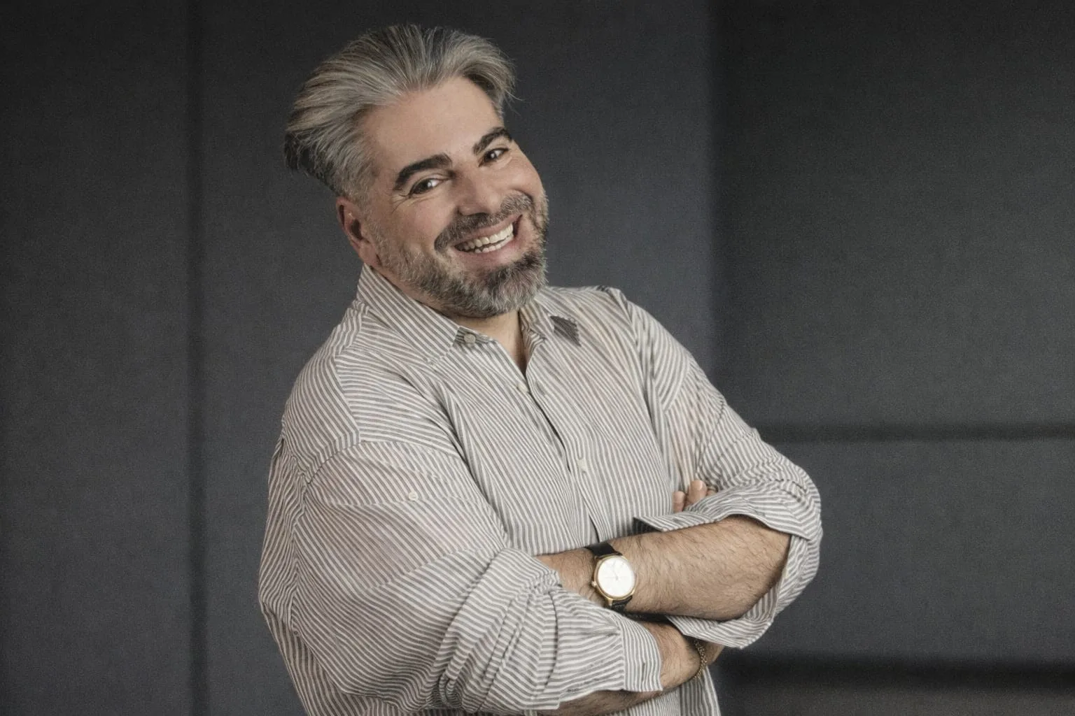 Maurice Munteanu a prezentat apartamentul de aproximativ 60 de metri pătrați cumpărat cu 115.000 de euro