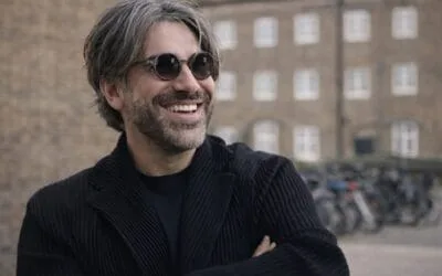 Maurice Munteanu participă la Asia Express 2026 după un parcurs profesional început în Actorie