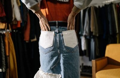 Cum se recunosc cele șase tendințe de denim din toamna 2026